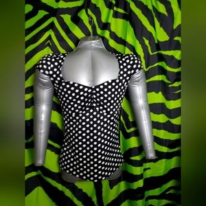 Sourpuss Polka Dot top with a Sweetheart neckline, size Large